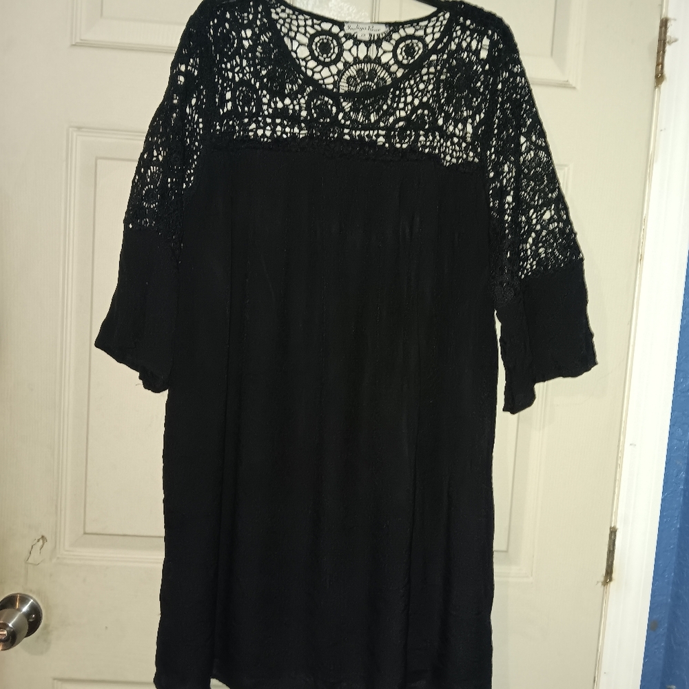 Euc Indigo Rose Sz 2X Elegant Black Gauze Type Dress With Lace Top And Sleeves